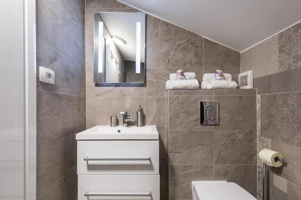 Elegant Residence Rooms & Apartments Split Ngoại thất bức ảnh