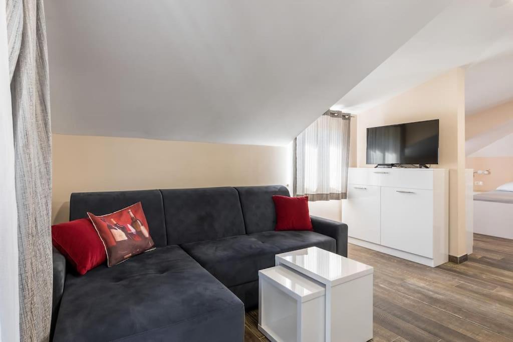 Elegant Residence Rooms & Apartments Split Ngoại thất bức ảnh