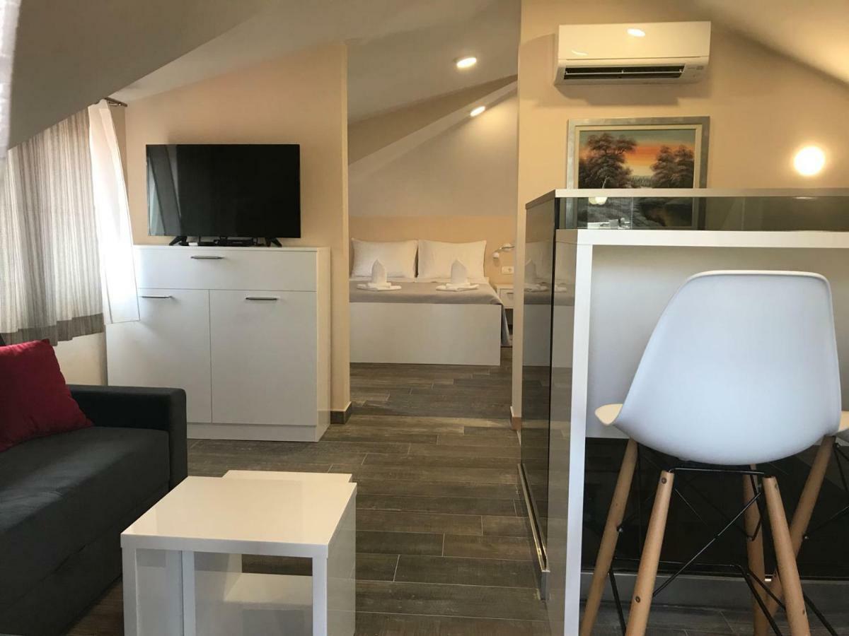 Elegant Residence Rooms & Apartments Split Ngoại thất bức ảnh