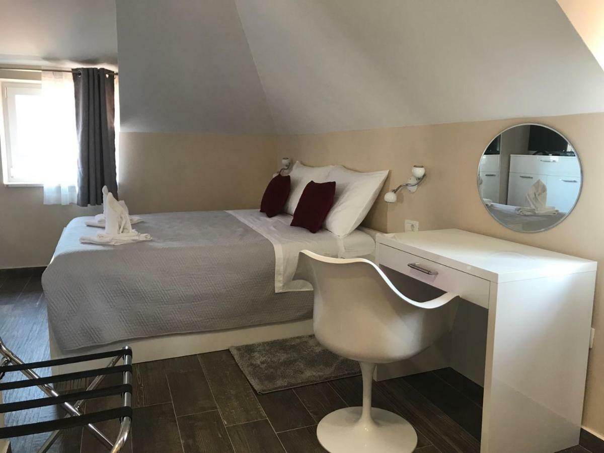 Elegant Residence Rooms & Apartments Split Ngoại thất bức ảnh
